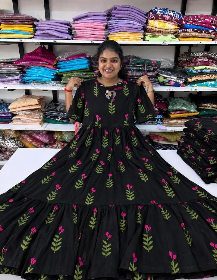 BLACK BLOOM MAXI